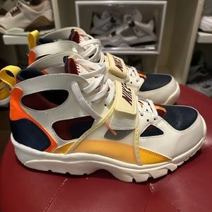 Nike Air Trainer Huaraches 🍊